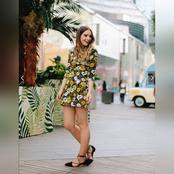 Zara Trafaluc 70s Retro Style Yellow Floral On Navy V-Neck 3/4 Sleeve Mini Dress - Picture 4 of 15